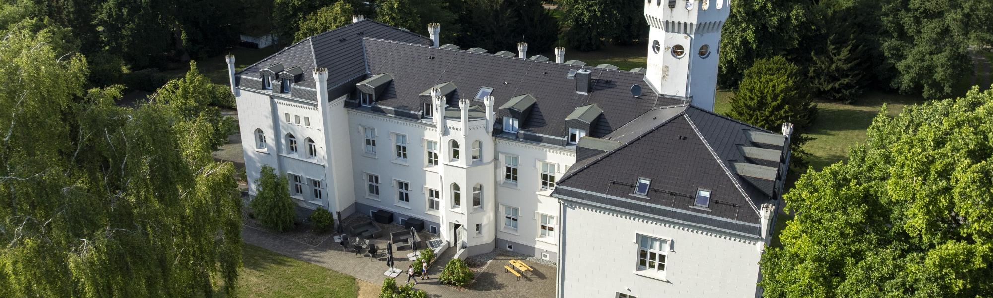 Christiane Hensel-Gatos Real Estate VRCONNEXION REALPORTICO